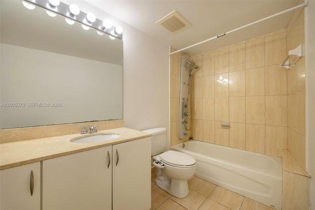 1750 N Bayshore Dr 3801, Miami, FL 33132