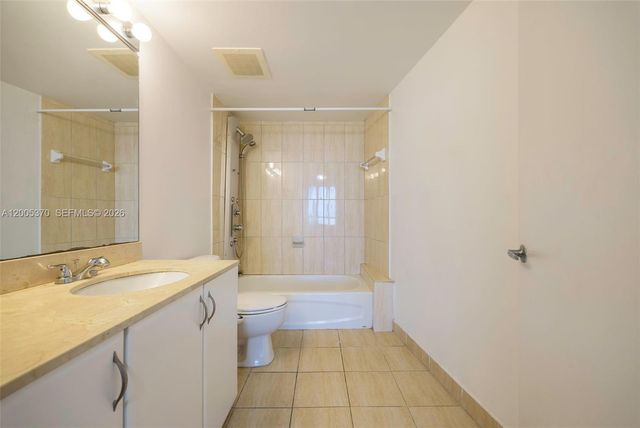 1750 N Bayshore Dr 3801, Miami, FL 33132