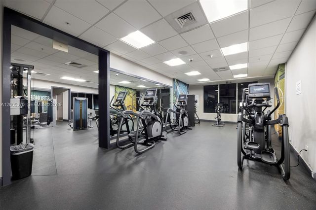 1750 N Bayshore Dr 3801, Miami, FL 33132