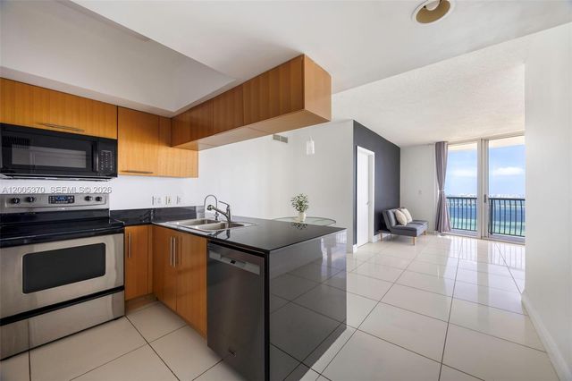 1750 N Bayshore Dr 3801, Miami, FL 33132