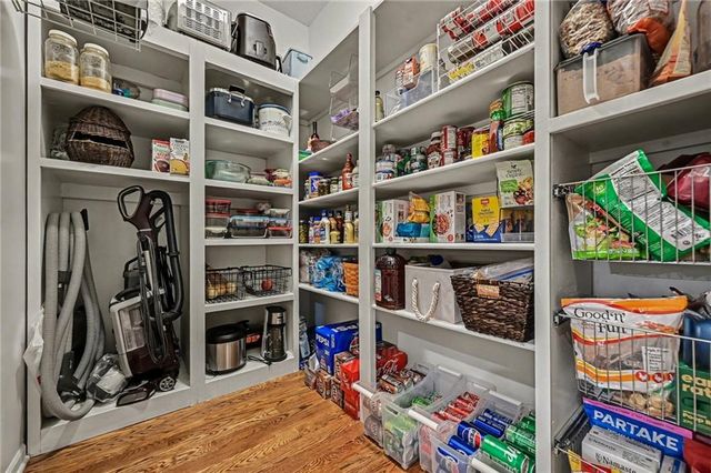 604 Indian Trail Court, Smithville, MO 64089