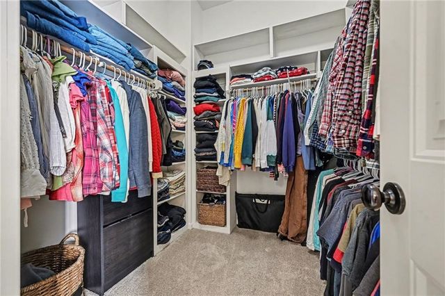 604 Indian Trail Court, Smithville, MO 64089