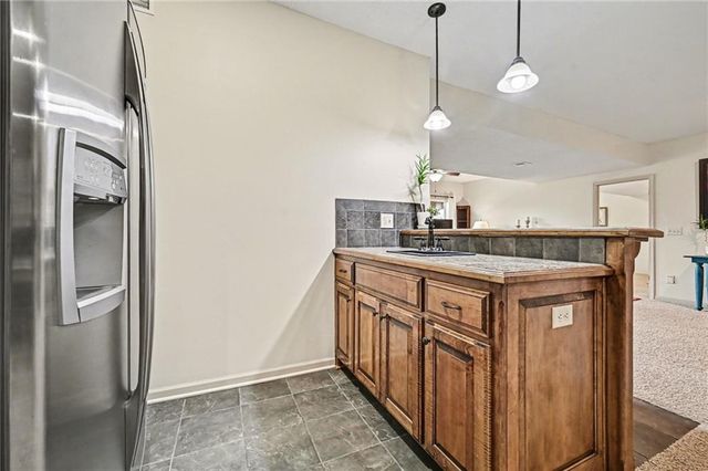 604 Indian Trail Court, Smithville, MO 64089