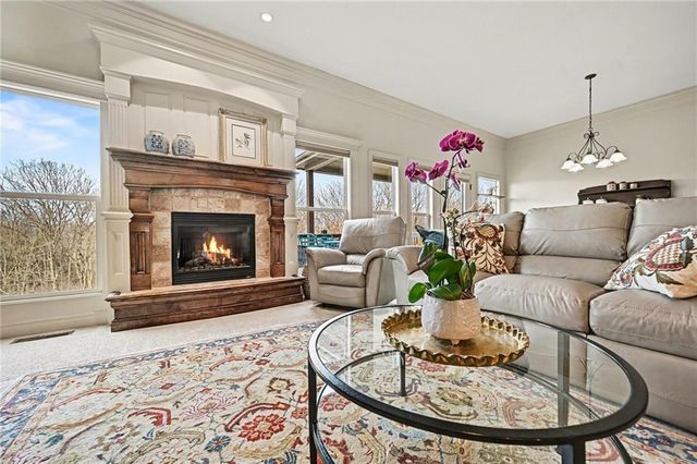 604 Indian Trail Court, Smithville, MO 64089