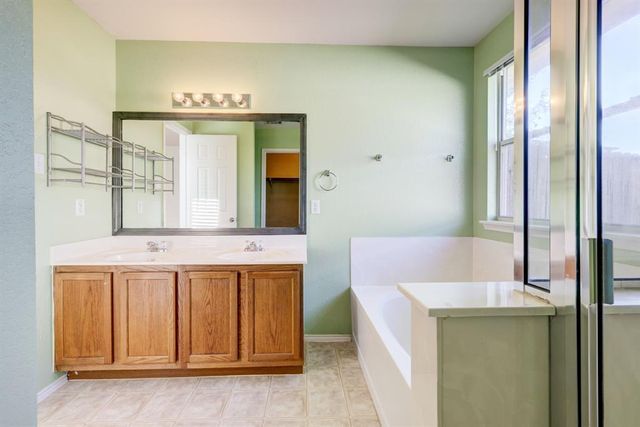 13016 Date Palm TRL, Elgin, TX 78621