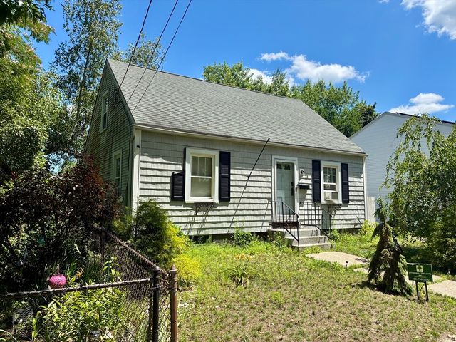 73 Prentice St, Springfield, MA 01104