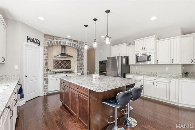 58 Blue Brook Court, O'fallon, MO 63366