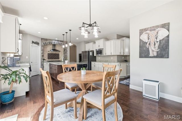 58 Blue Brook Court, O'fallon, MO 63366