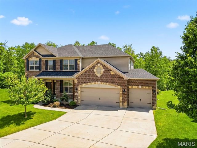 58 Blue Brook Court, O'fallon, MO 63366