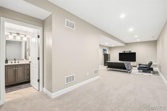 58 Blue Brook Court, O'fallon, MO 63366