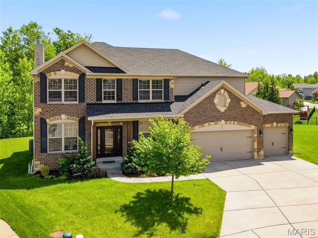 58 Blue Brook Court, O'fallon, MO 63366