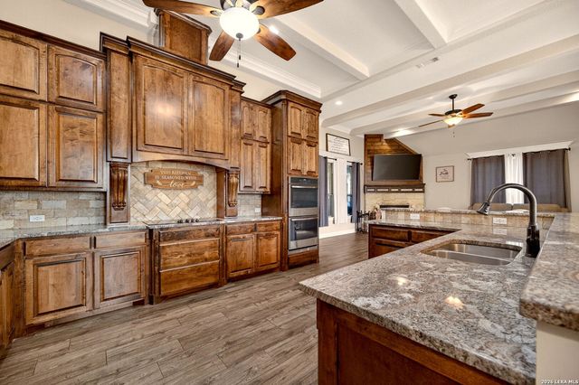 133 Mulhouse, Castroville, TX 78009