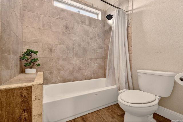 133 Mulhouse, Castroville, TX 78009