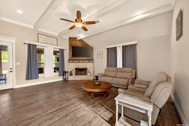 133 Mulhouse, Castroville, TX 78009