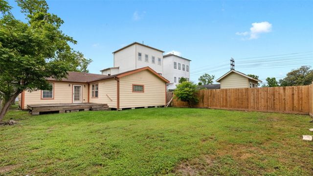 1510 Tarley Street, Houston, TX 77009