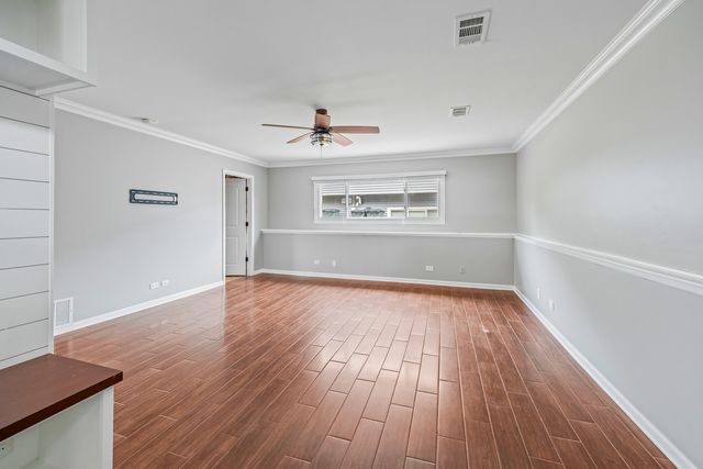 17008 Forest Avenue, Oak Forest, IL 60452