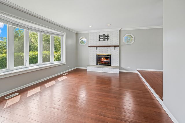 17008 Forest Avenue, Oak Forest, IL 60452