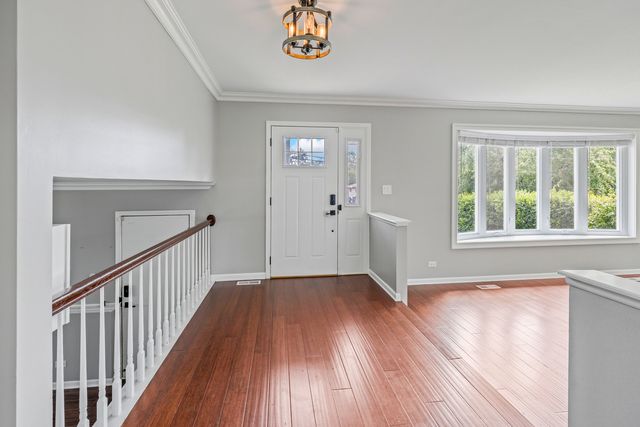 17008 Forest Avenue, Oak Forest, IL 60452