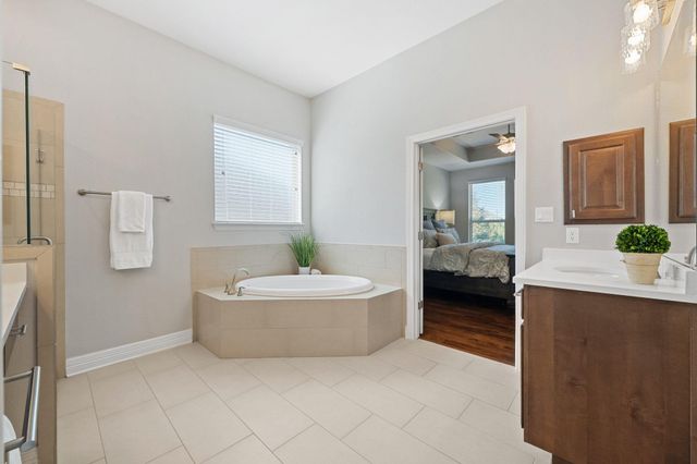 208 Cibolo Ridge DR, Georgetown, TX 78628