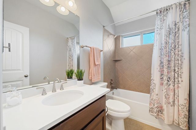 208 Cibolo Ridge DR, Georgetown, TX 78628