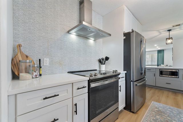 1401 N Lake Court, Lake Clarke Shores, FL 33406