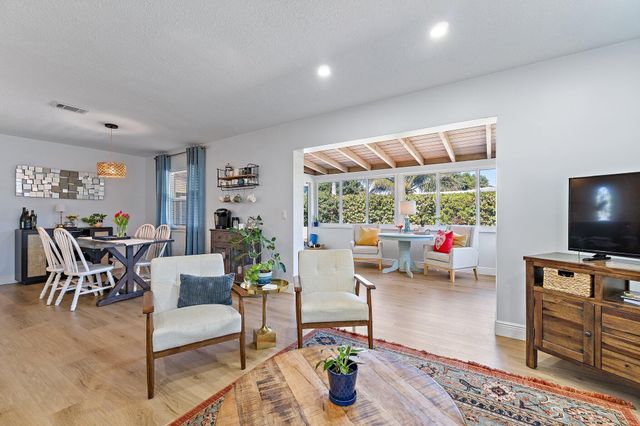 1401 N Lake Court, Lake Clarke Shores, FL 33406