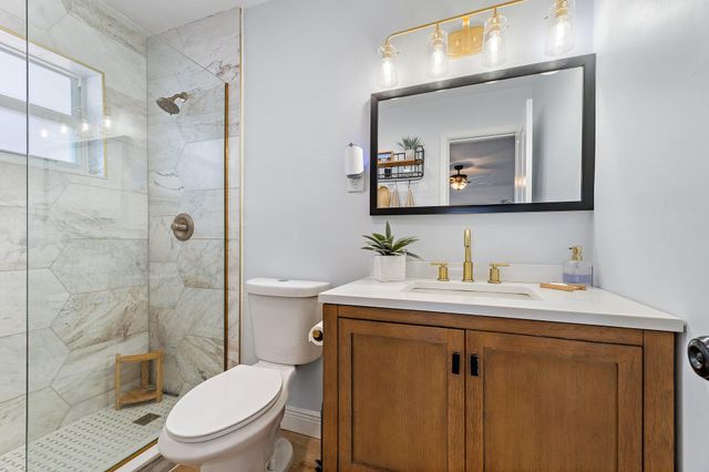 1401 N Lake Court, Lake Clarke Shores, FL 33406