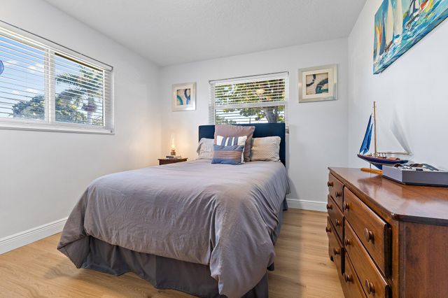 1401 N Lake Court, Lake Clarke Shores, FL 33406