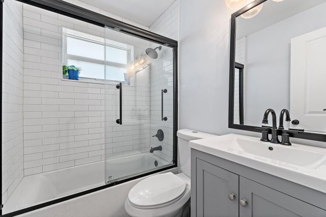 1401 N Lake Court, Lake Clarke Shores, FL 33406