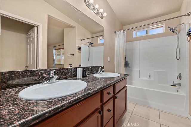 6100 Pizarro, Bakersfield, CA 93307