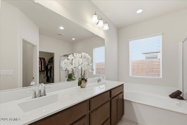 4410 E CAMPO BELLO Drive, Phoenix, AZ 85032