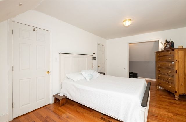19 Huss Ct, Lynn, MA 01905