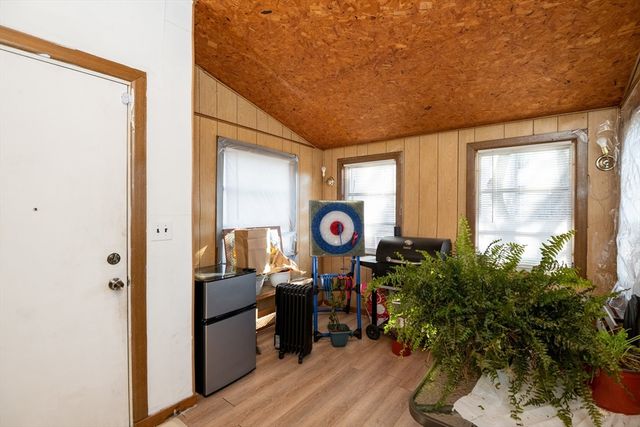 19 Huss Ct, Lynn, MA 01905