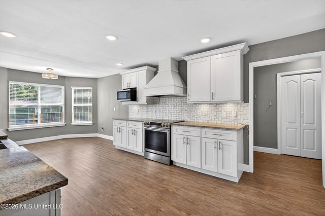 10493 Riviere Vue Drive, Biloxi, MS 39532