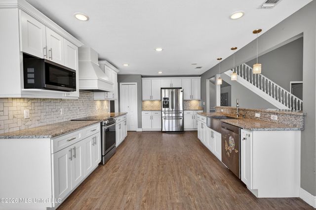 10493 Riviere Vue Drive, Biloxi, MS 39532