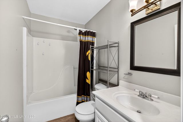 10493 Riviere Vue Drive, Biloxi, MS 39532