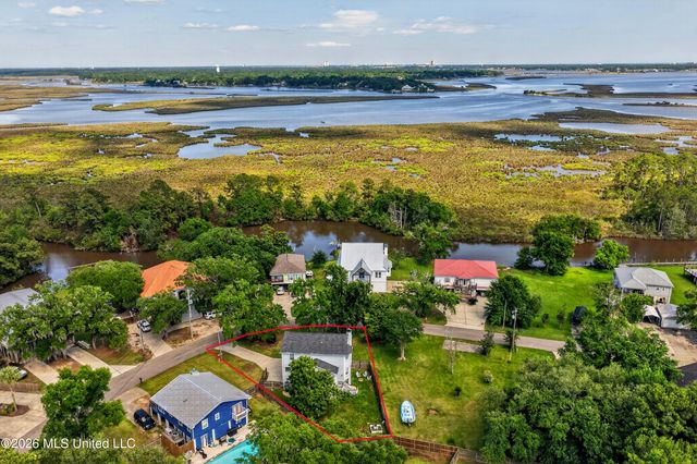 10493 Riviere Vue Drive, Biloxi, MS 39532