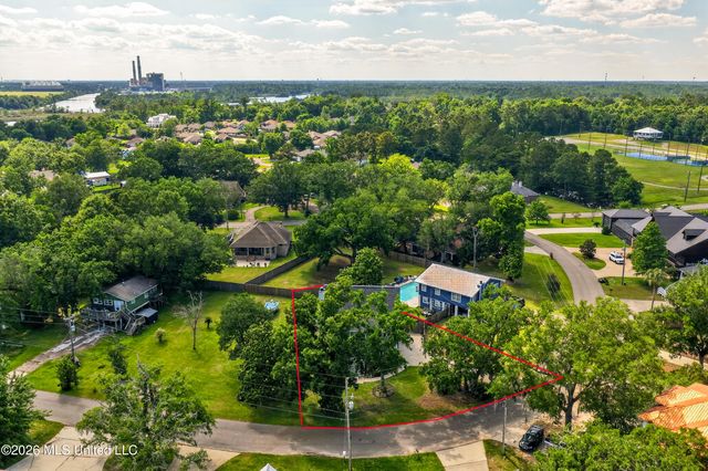 10493 Riviere Vue Drive, Biloxi, MS 39532