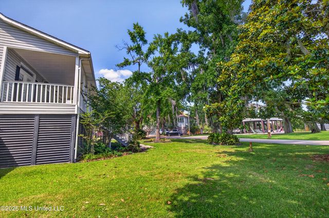 10493 Riviere Vue Drive, Biloxi, MS 39532