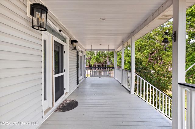 10493 Riviere Vue Drive, Biloxi, MS 39532