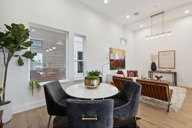 4208 Live Oak Street 201, Dallas, TX 75204