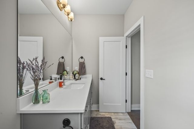 601 40th Ave, N, Nashville, TN 37209