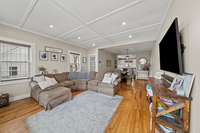 154 Palmer St, Quincy, MA 02169