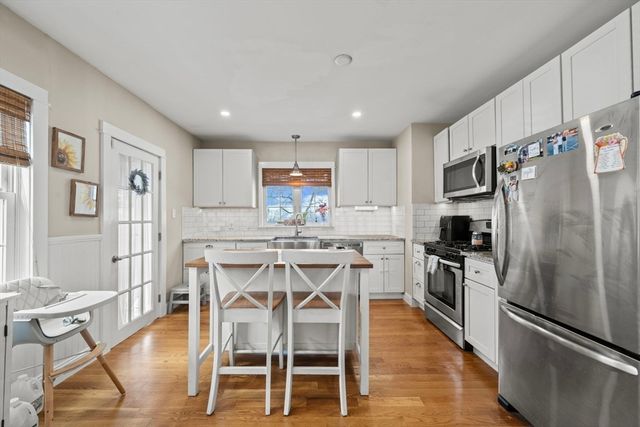 154 Palmer St, Quincy, MA 02169