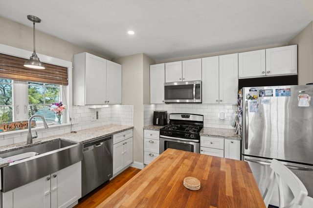 154 Palmer St, Quincy, MA 02169