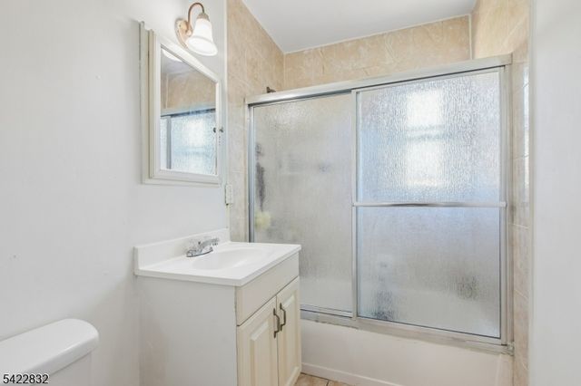 33 Adams St, Woodbridge Twp., NJ 08830