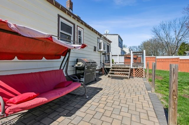 33 Adams St, Woodbridge Twp., NJ 08830