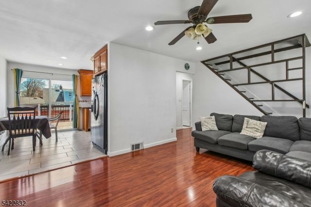 33 Adams St, Woodbridge Twp., NJ 08830