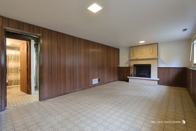 5S661 Buttonwood Court, Naperville, IL 60540