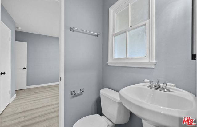 6114 Buffalo Avenue, Van Nuys (los Angeles), CA 91401